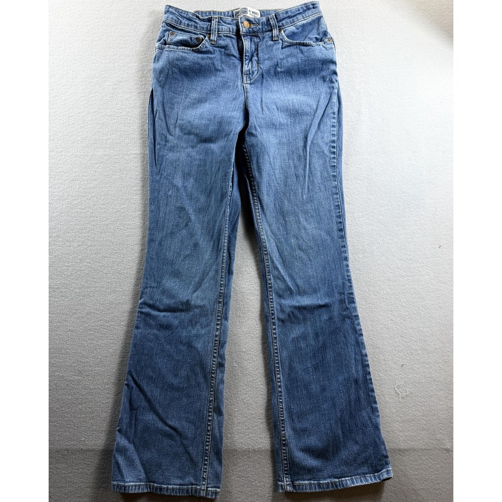 Signature Levi Strauss Jeans Womens 6 Blue Med Wash Bootcut Regular Fit 28x31